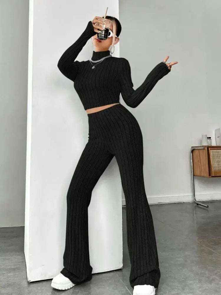 Women's Stand Collar Navel-Baring T-Shirt & Trumpet Pants Set – Chic Two-Piece Look