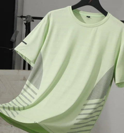 Men's Quick Dry Running T-Shirt – Lightweight Breathable Athletic Shirt with Reflective Print for Fitness & Sports
