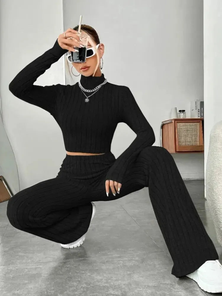 Women's Stand Collar Navel-Baring T-Shirt & Trumpet Pants Set – Chic Two-Piece Look
