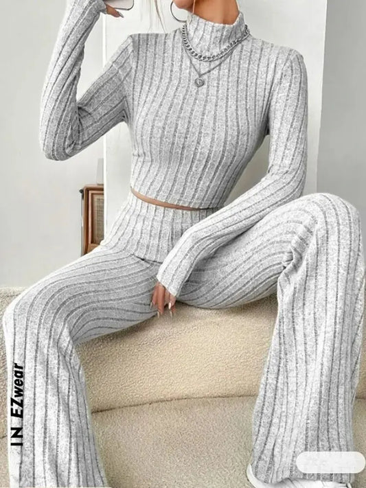 Women's Stand Collar Navel-Baring T-Shirt & Trumpet Pants Set – Chic Two-Piece Look